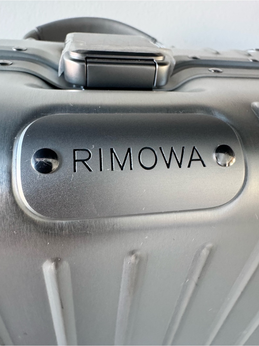 RIMOWA Silver Hard-Shell Backpack Case - Picture 8 of 16